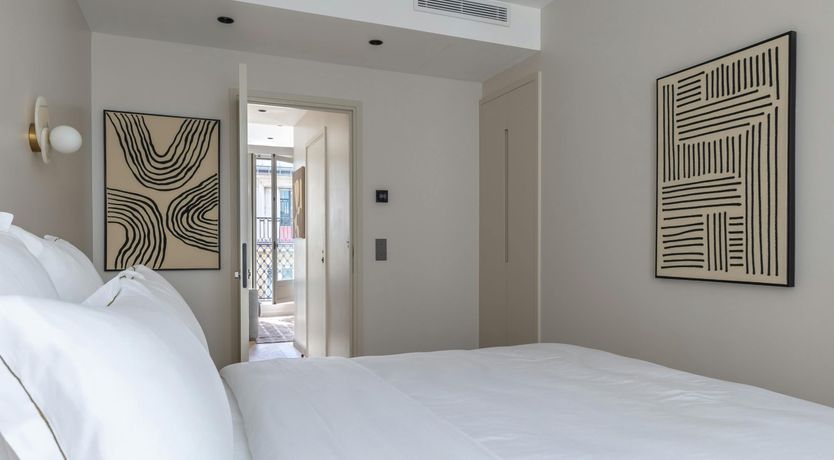 Photo of The Parisian Life