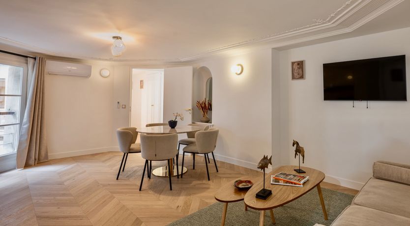 Photo of Parisian Suite