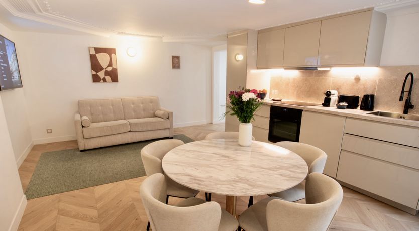 Photo of Parisian Suite