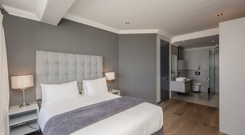 Photo of Breeze On Camps Bay