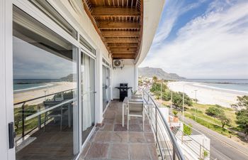 Breeze On Camps Bay Holiday Home