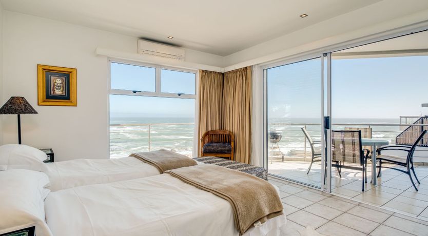 Photo of Beauty & the Bay