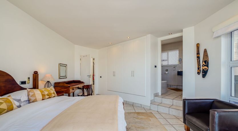 Photo of Beauty & the Bay