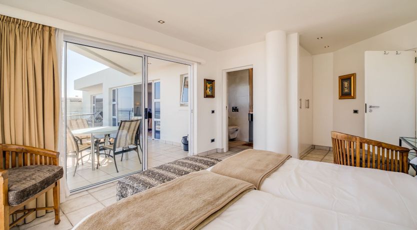 Photo of Beauty & the Bay