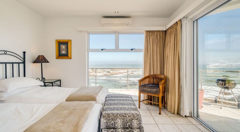 Photo of Beauty & the Bay