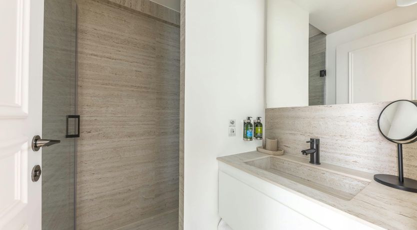 Photo of Paris Le Grand