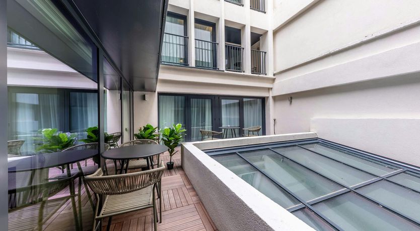 Photo of Opéra Chic