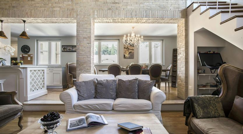 Photo of Roman Gardens