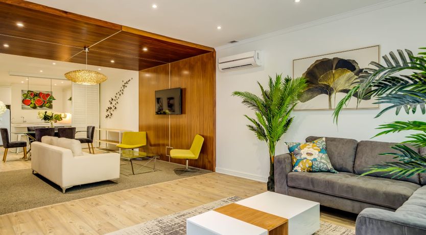 Photo of Gingko & Gazania