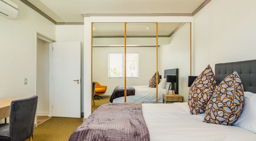 Photo of Gingko & Gazania