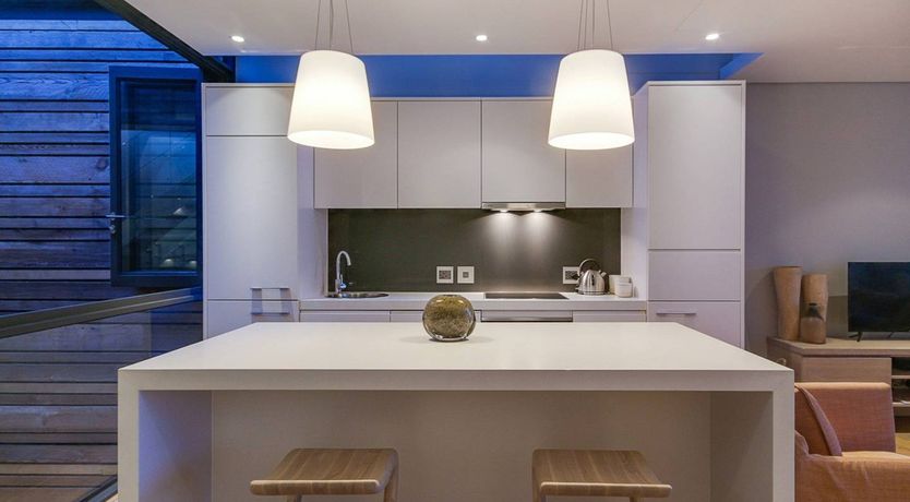 Photo of Oak & Glass