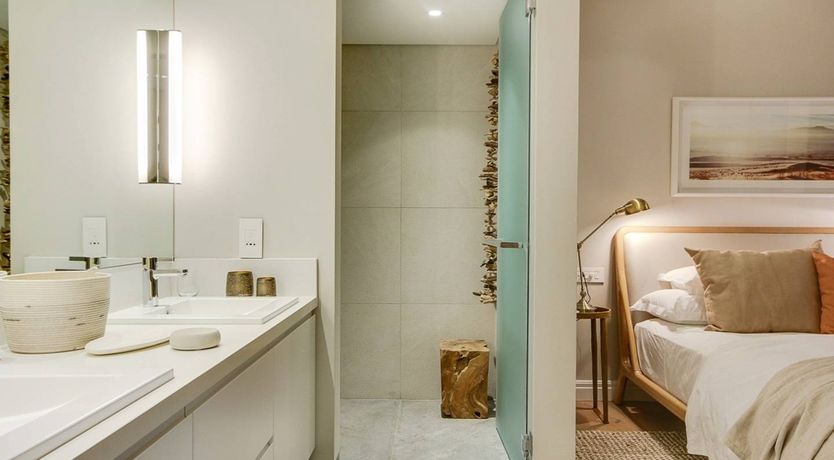 Photo of Oak & Glass