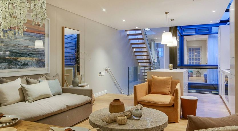 Photo of Oak & Glass