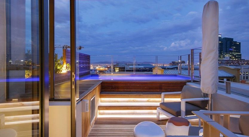 Photo of Oak & Glass