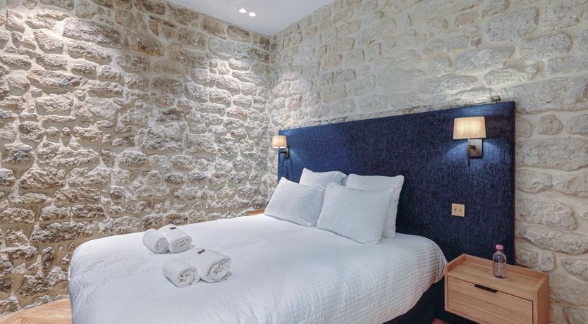 Photo of Playwright's Quarters