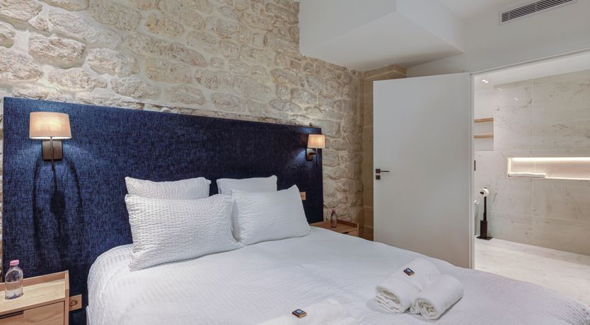 Photo of Playwright's Quarters