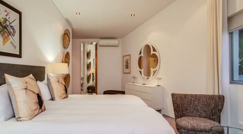 Photo of Champagne Sunshine