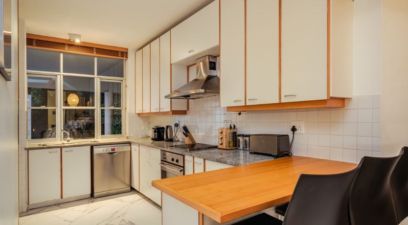 Photo of Champagne Sunshine