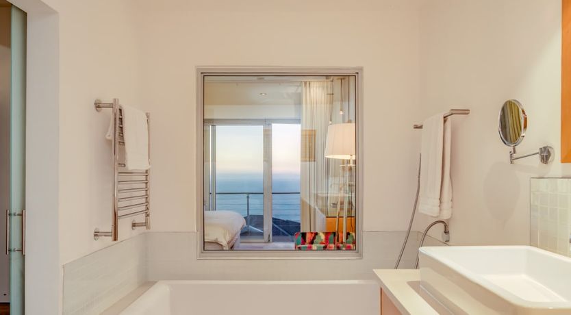 Photo of Champagne Sunshine