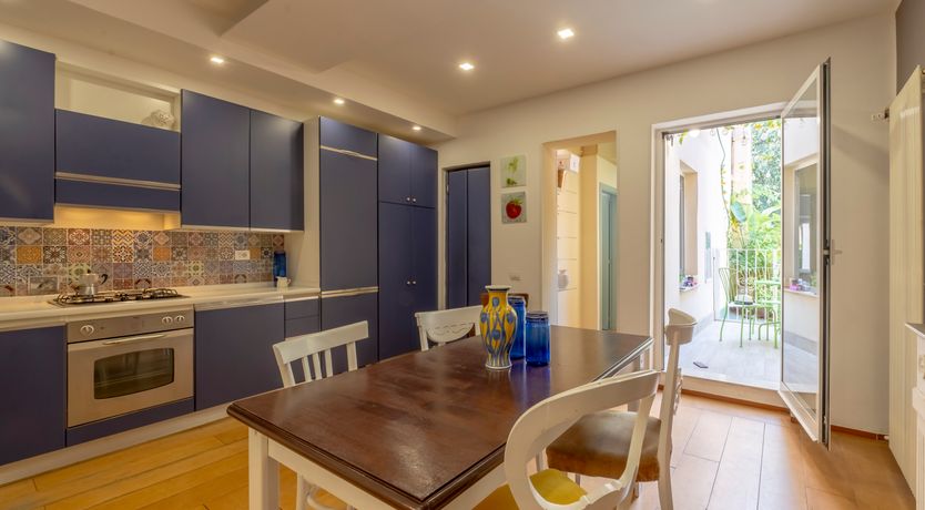 Photo of Florence Artisan