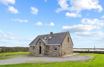 Lake House Mannin Holiday Home