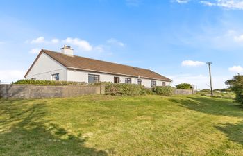 Little Tara Holiday Home