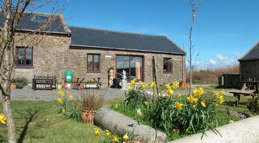 Photo of 1 Bed in Abbotsham