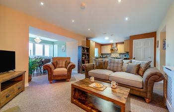 Cottage in Glasgow and Clyde Valley Holiday Home