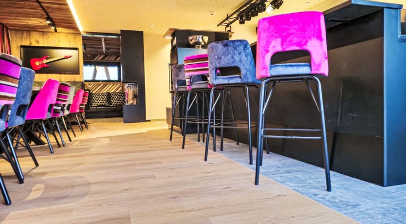 Photo of das rocking home