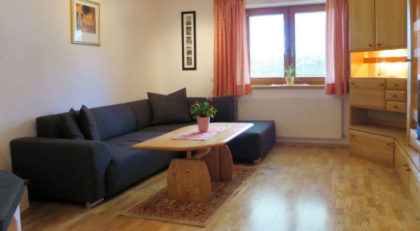 Photo of Marianne (FGZ163)