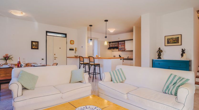 Photo of Lucerna Due Holiday Home 5