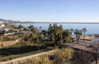 Le Cagnes Beach Apartment 4 Holiday Home