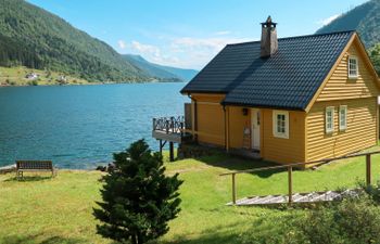 Eseviki Holiday Home