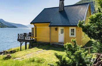 Eseviki Holiday Home