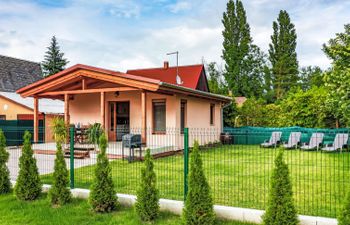 Hullám Holiday Home