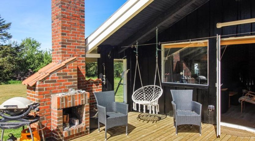 Photo of "Weland" - 800m from the sea