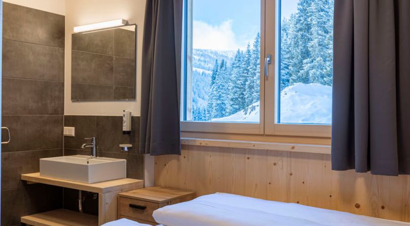 Photo of mit 3 Schlafzimmer 6 Sauna Apartment 5