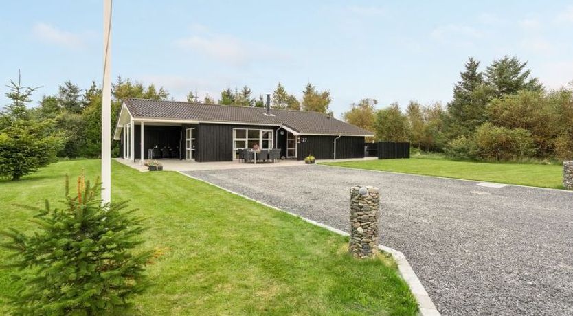 Photo of "Frida" - 700m from the sea