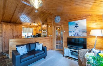 Lakeshaven Holiday Home