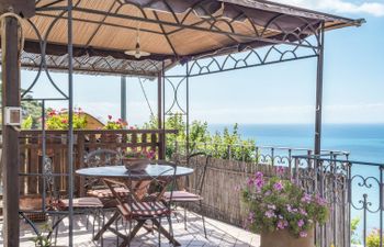 Villa Ginestra Holiday Home