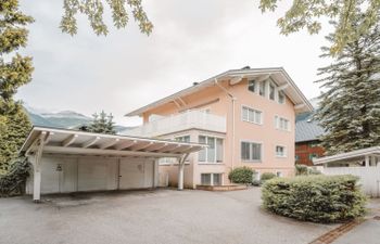 Benny Apartment 2 Holiday Home