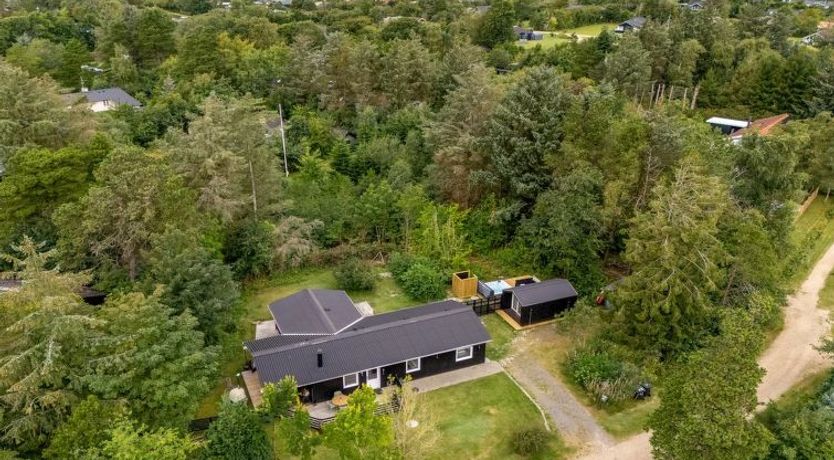 Photo of "Tiina" - 500m to the fjord