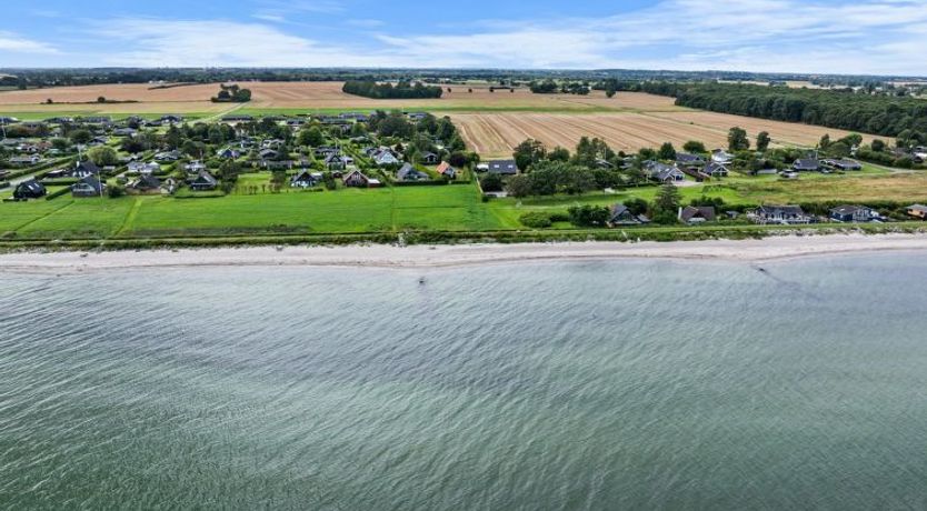 Photo of "Næwe" - 100m from the sea