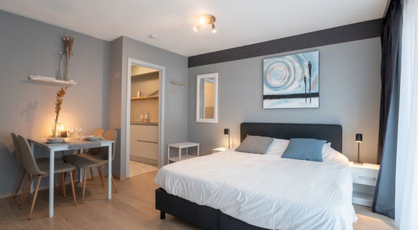 Photo of Blue Sand I with lateral sea view