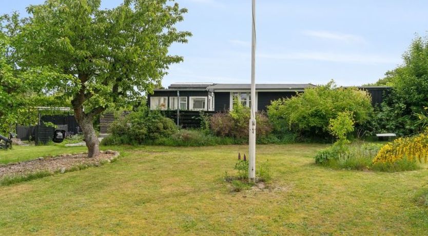 Photo of "Holmfridur" - 2km from the sea