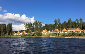 Lakeside Village 33 (+ sauna) Holiday Home