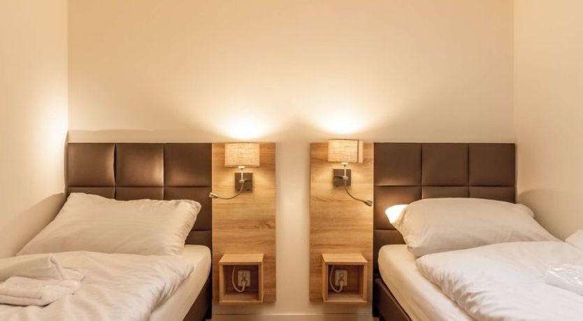 Photo of Lakeside Village 9 Apartment 2