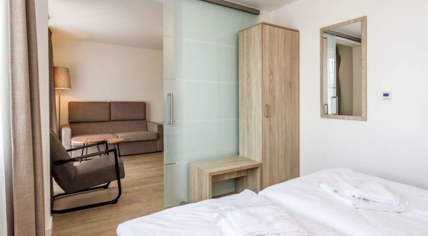 Photo of Lakeside Village 9 Apartment 2