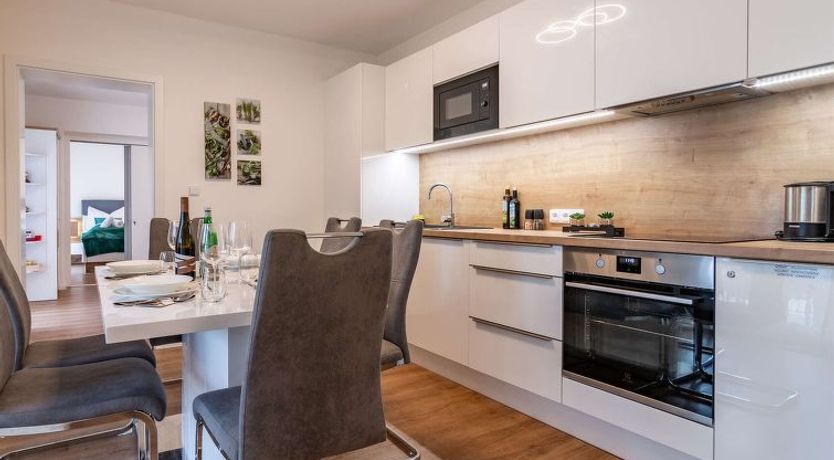 Photo of Lakeside Village 22 Apartment 10