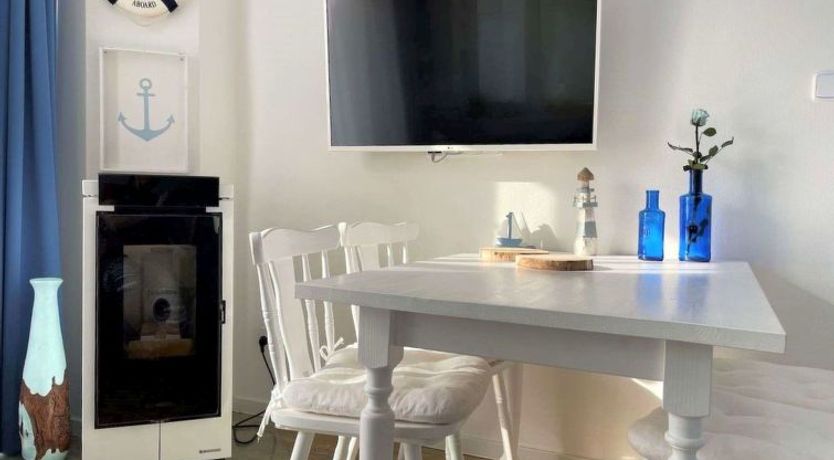 Photo of Lakeside Village 12 Apartment 2